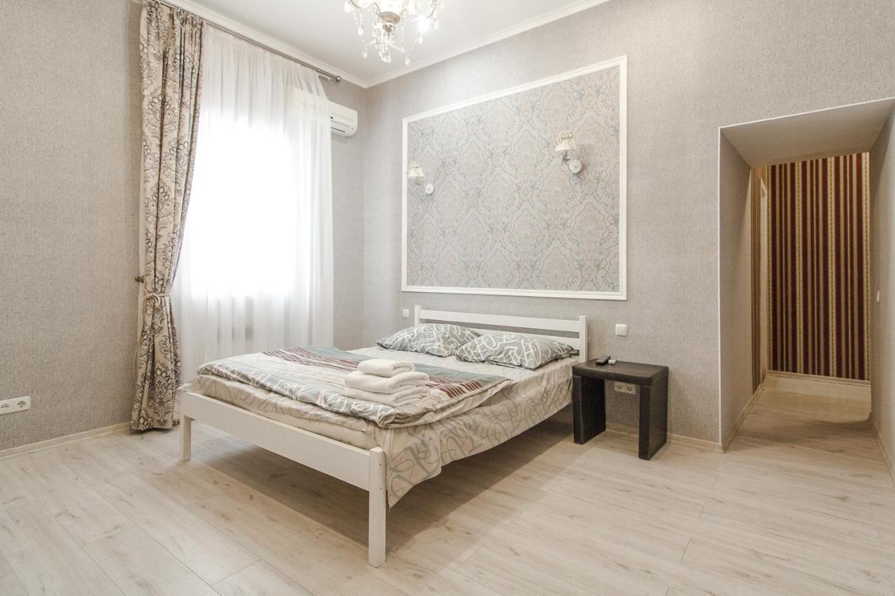 Deribas Apartments Odesa Exterior photo